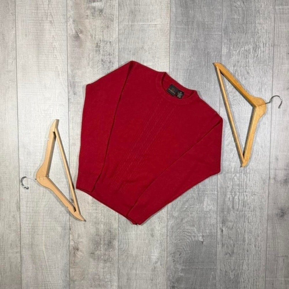 Women's vintage 80s90s red acrylic lightweight soft sweater Size S